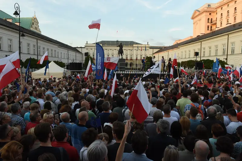 Protest pod Pałacem Prezydenckim