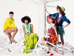 Letnie zatrzęsienie koloru w energetycznej kolekcji Benettona