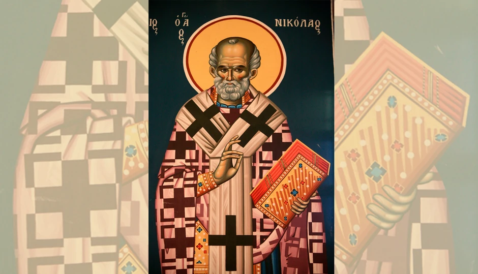 Prilikom čestitanja domaćinu, prikladno je pomenuti i ime sveca kog proslavlja, kao što je na primer Sveti Nikola