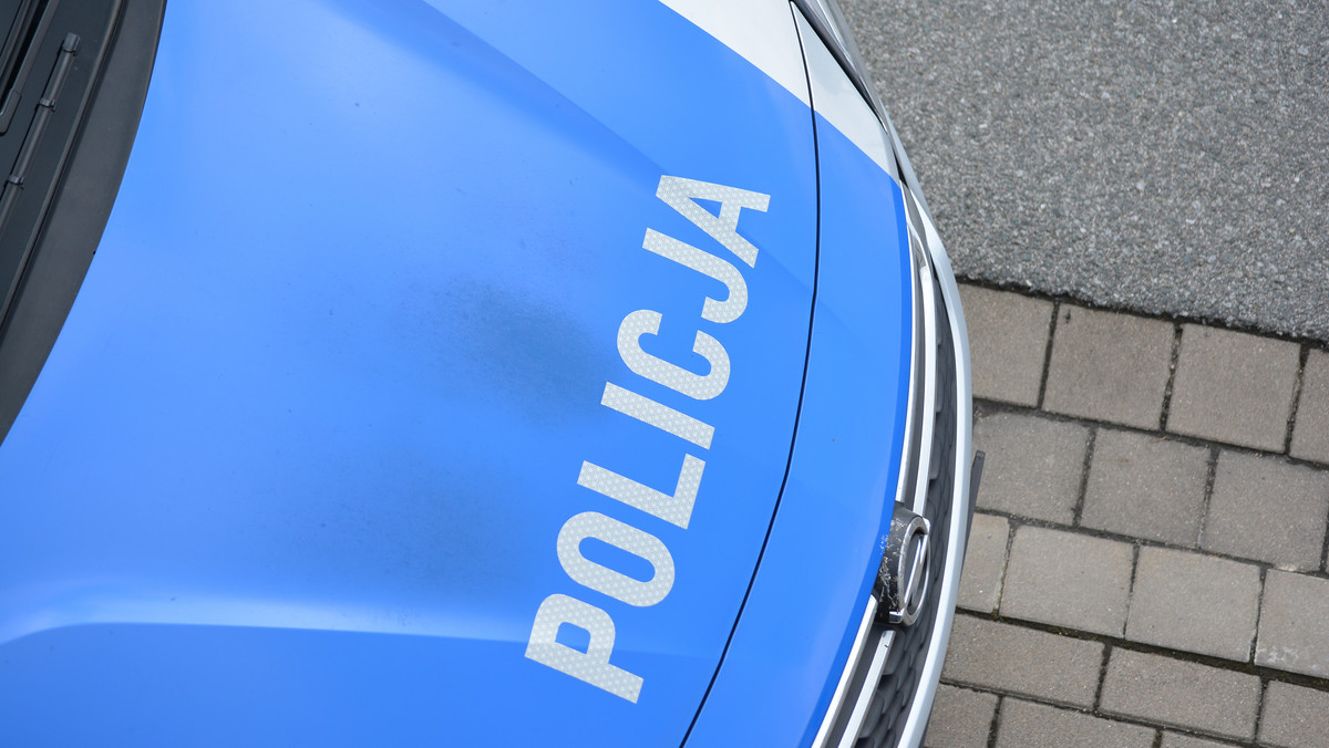 Zwłoki mężczyzny odkryte w zaparkowanym samochodzie na ulicy w Gdyni