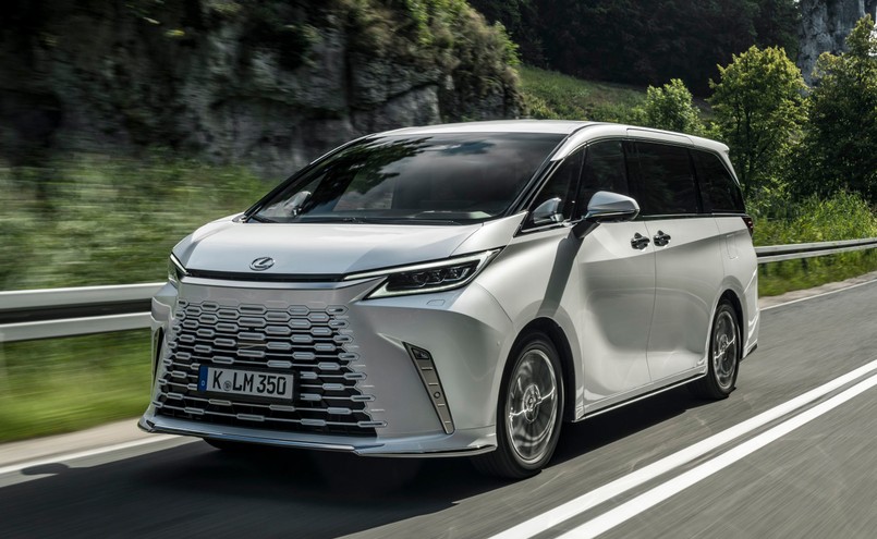 Lexus LM 350h