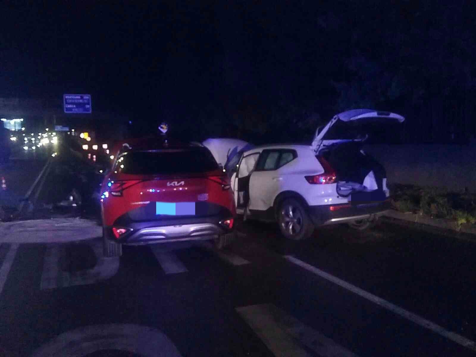 V Žiline sa pri dopravnej nehode zranili traja ľudia. 