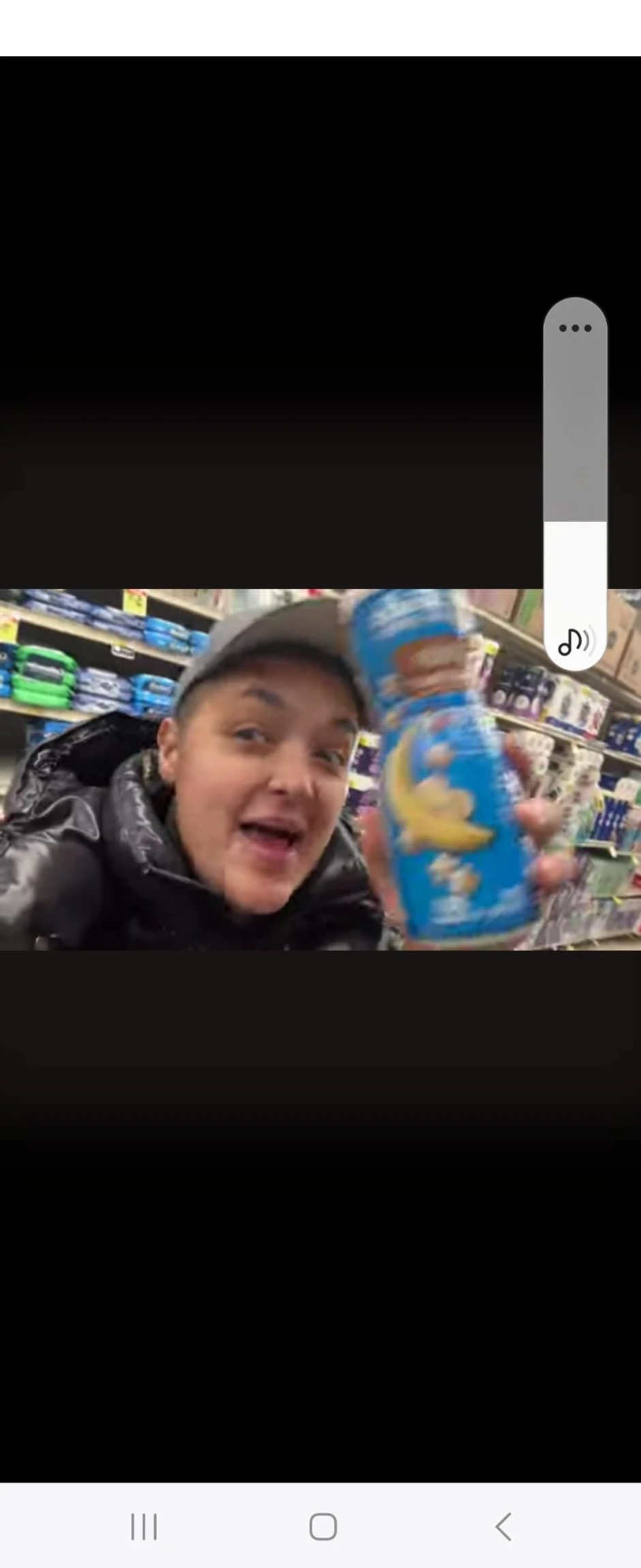 Marija sinu kupila napitak od banane