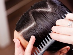 Gładkość to tylko efekt uboczny. Na czym naprawdę polega keratynowe odżywianie włosów?