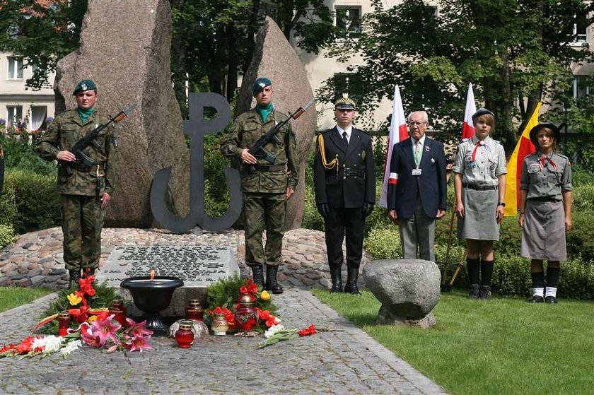 Oddali hołd bohaterom