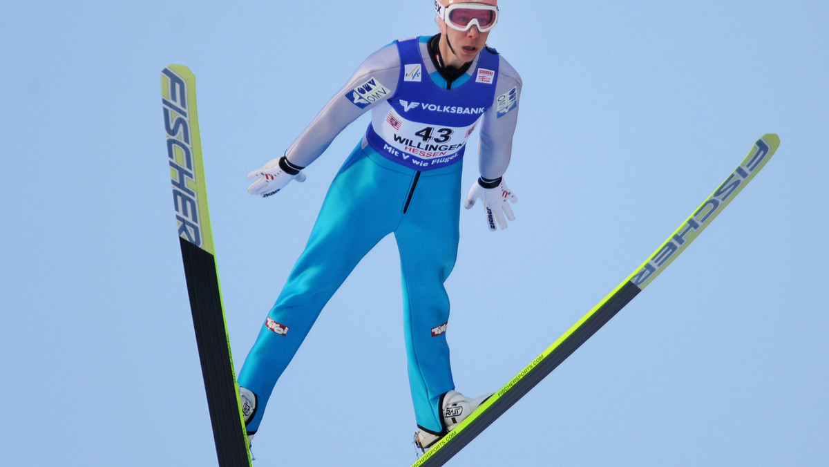 Podczas serii próbnej przed zawodami Pucharu Świata w skokach narciarskich w Klingenthal najlepszy skok oddał Martin Koch z Austrii - 134 metry. Zwyciężył mimo tego, że równie daleko szybował Thomas Morgenstern, który jednak miał niższe noty i był szósty.