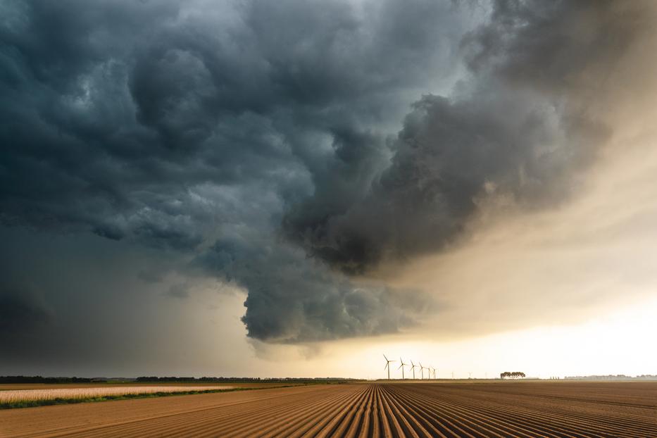 Felhőátvonulások, figyelmeztetések, elszórt napsütés: ez vár ránk ma. Fotó: Getty Images