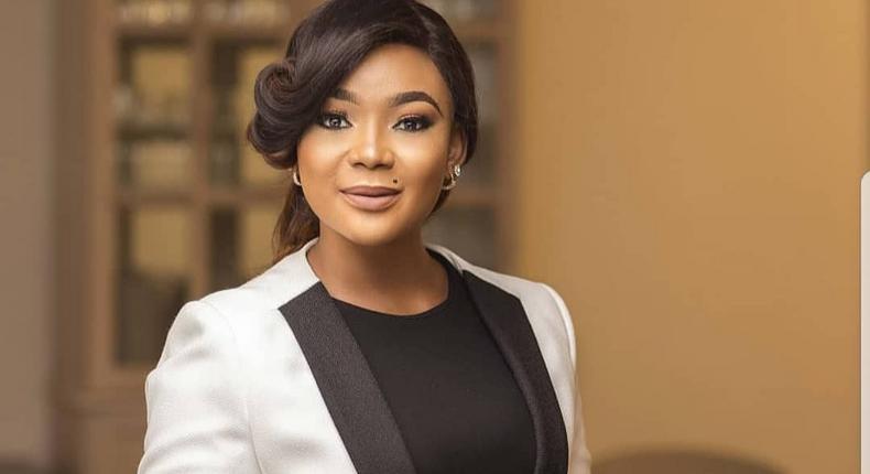 Nollywood actress, Rachael Okonkwo has come out to deny the rumours that she has anything to do with colleague, Ken Erics' failed marriage.[Instagram/RechaelOkonkwo]