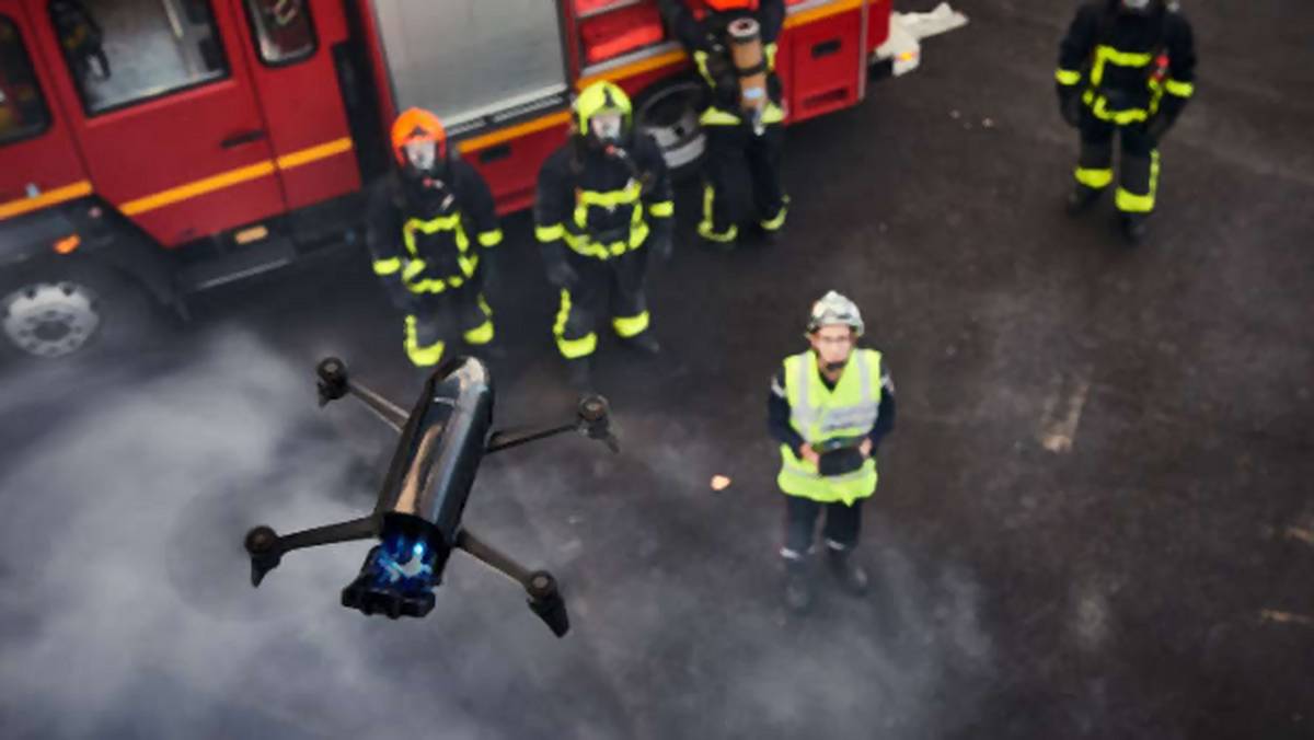 Parrot tworzy drony dla strażaków i rolników