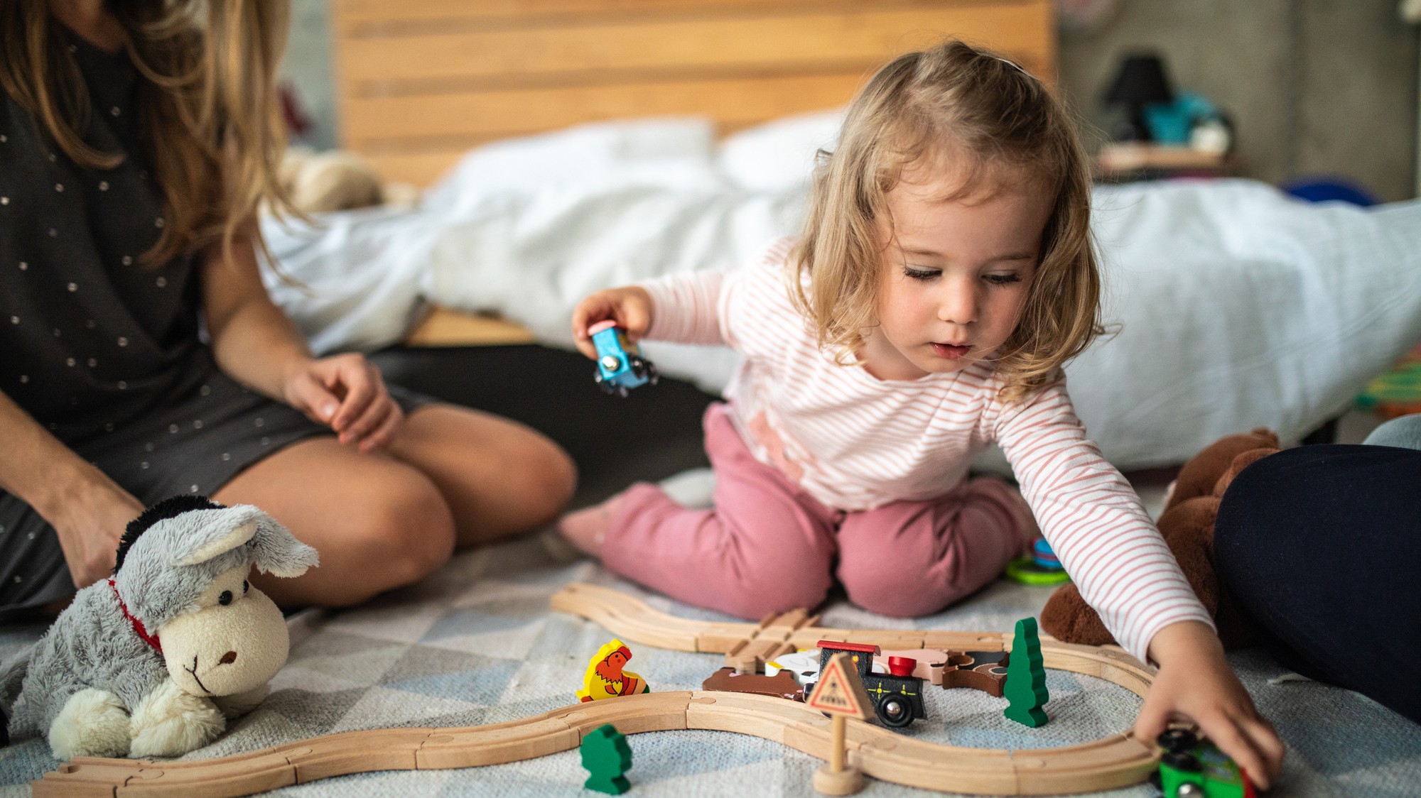 Čo predstavuje hra pre dieťa v závislosti od veku? Ako sa hrať, keď vás to ako rodičov nebaví a koľko času venovať spoločnej hre?