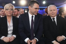 Julia Przyłębska , Michał Karnowski i Jarosław Kaczyński podczas Gali Człowieka Wolności 2017 zorganizowanej przez tygodnik Sieci