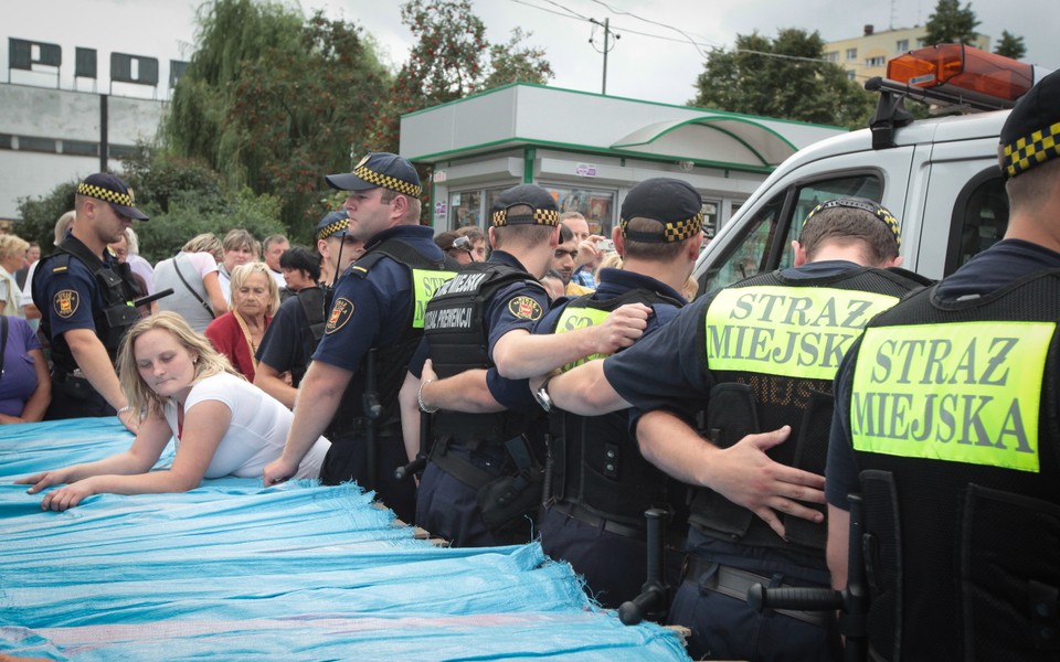 ŁÓDŹ AWANTURA NA TARGOWISKU