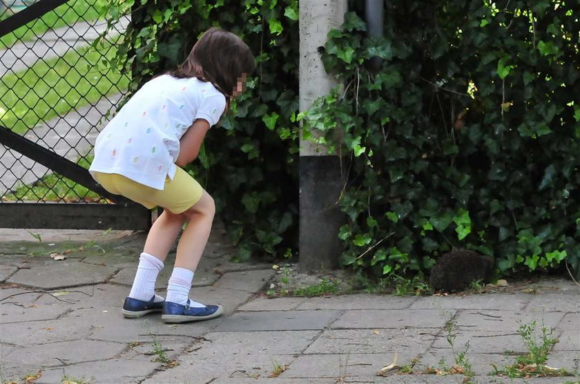 Marta Kaczyńska pokazała dzieciom jeżyka FOTO 