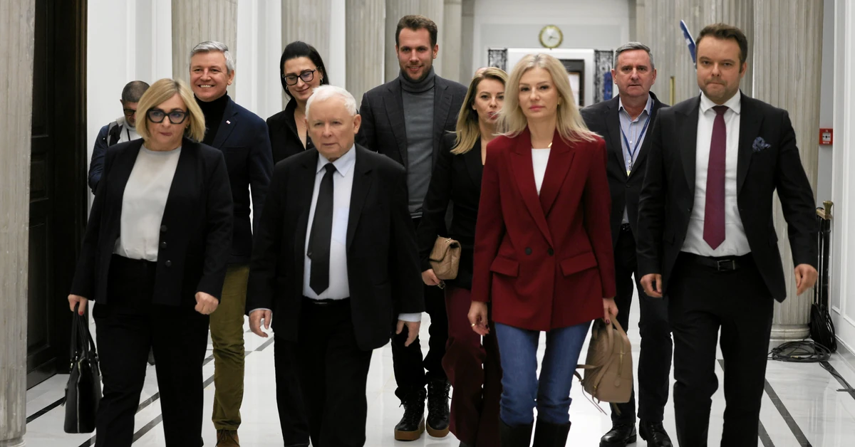 Zmiany w układzie sił na scenie politycznej. Najnowszy sondaż