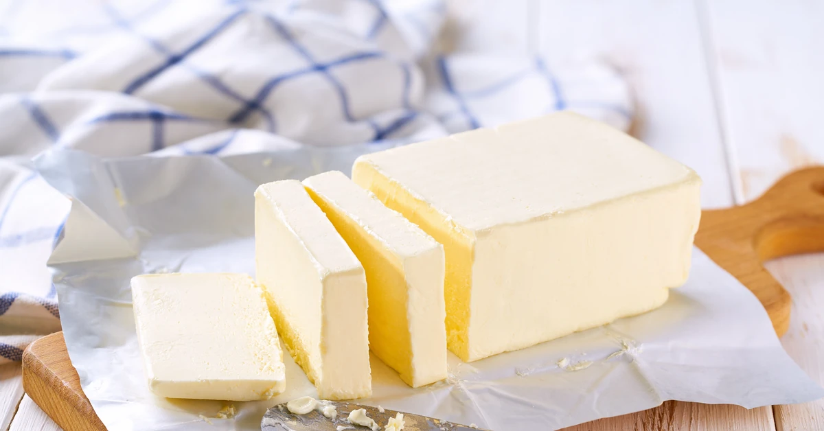 Takiej promocji w Biedronce jeszcze nie było. Kostka masła za mniej niż 4 zł, dwie oferty