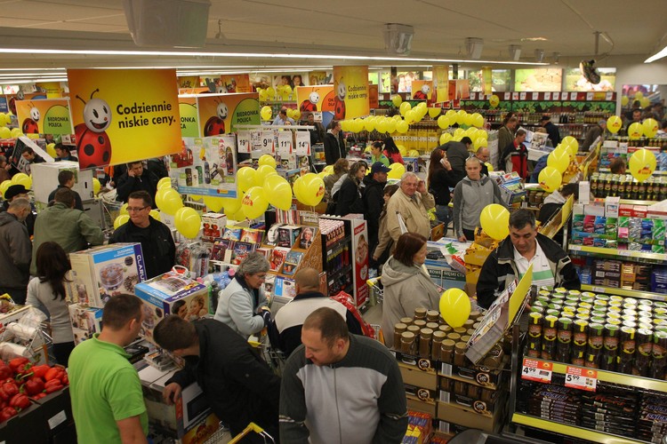 Otwarcie 2000. sklepu Biedronka w Polsce