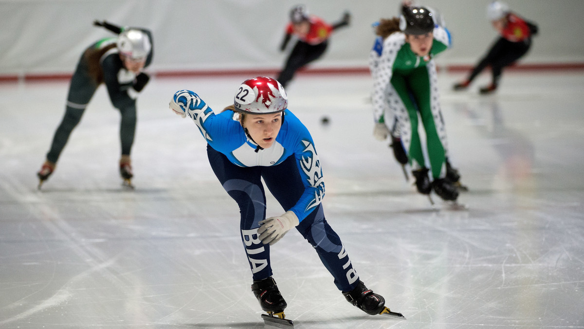 Magdalena Warakomska triumfowała w wyścigach na 500 i 1500 m mistrzostw Polski w short tracku. Wśród mężczyzn zwyciężyli Szymon Wilczyk i Bartosz Konopko. Rywalizacja w Tomaszowie Maz. będąca ostatnim sprawdzianem formy przed igrzyskami w Pjongczangu zakończy się w niedzielę.