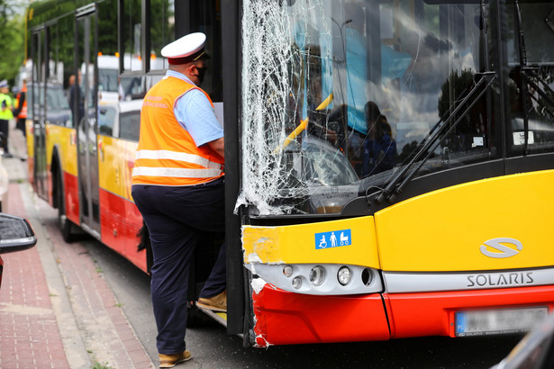 Wypadek autobusu w Warszawie