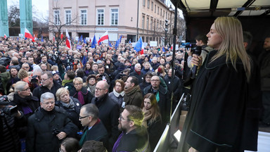 "Marsz Tysiąca Tóg" przeszedł ulicami Warszawy. "Nadszedł ten dzień, to jest ten czas, sędziowie przemówili"