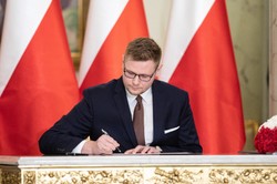 Woś krytykuje promocję LGBT na uczelniach: Zakazać. Gender studies? Antynaukowy bełkot, aberracja