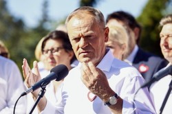 Kinga Gajewska na spotkaniu wyborczym Tuska. "Niech ten koszmar się już skończy"