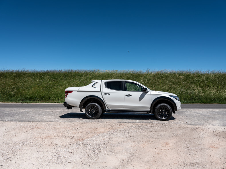 Mitsubishi L200 Black Edition