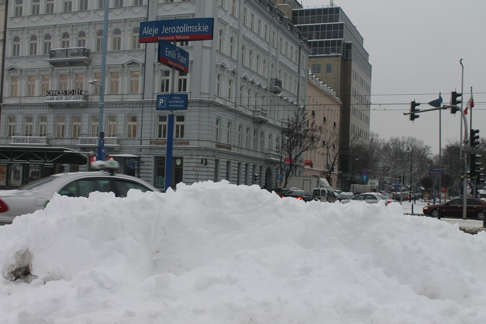 Zasypało Warszawę. W ciągu nocy napadało 12 cm śniegu