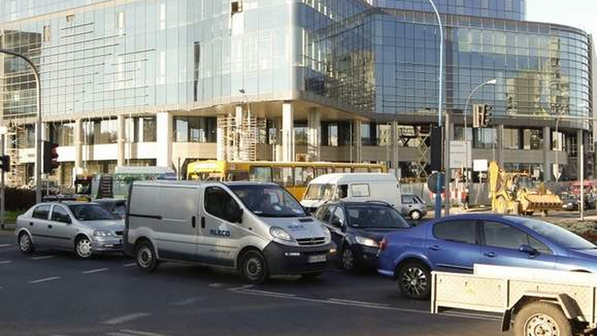 Już ponad 50 kierowców zostało ukaranych za tamowanie ruchu na skrzyżowaniach w centrum Rzeszów.