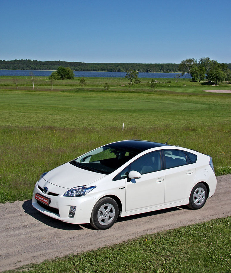 Japan Car of the Year 2009-2010 dla Toyoty Prius