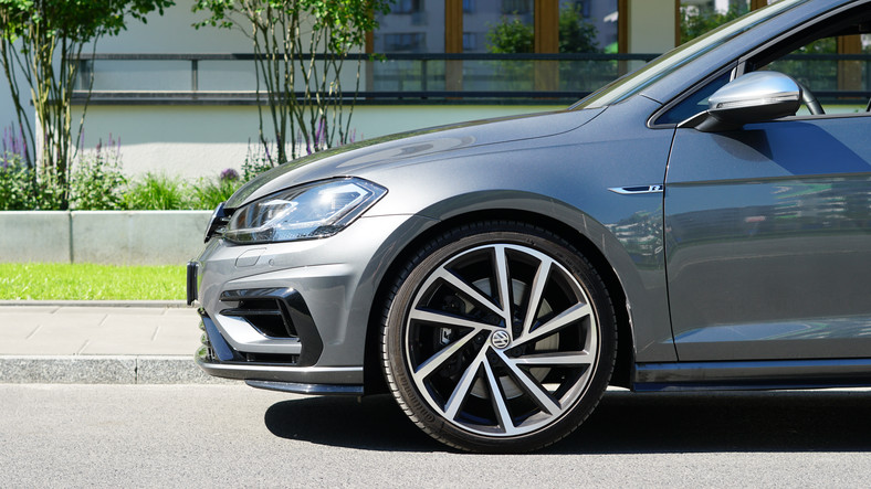 Volkswagen Golf R