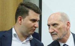 Niespodziewany zwrot akcji. Vega przeprasza Misiewicza. 'Jestem katolikiem, żałuję'