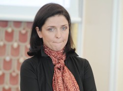 Mucha broni się przed atakami: Jestem lojalna wobec partii