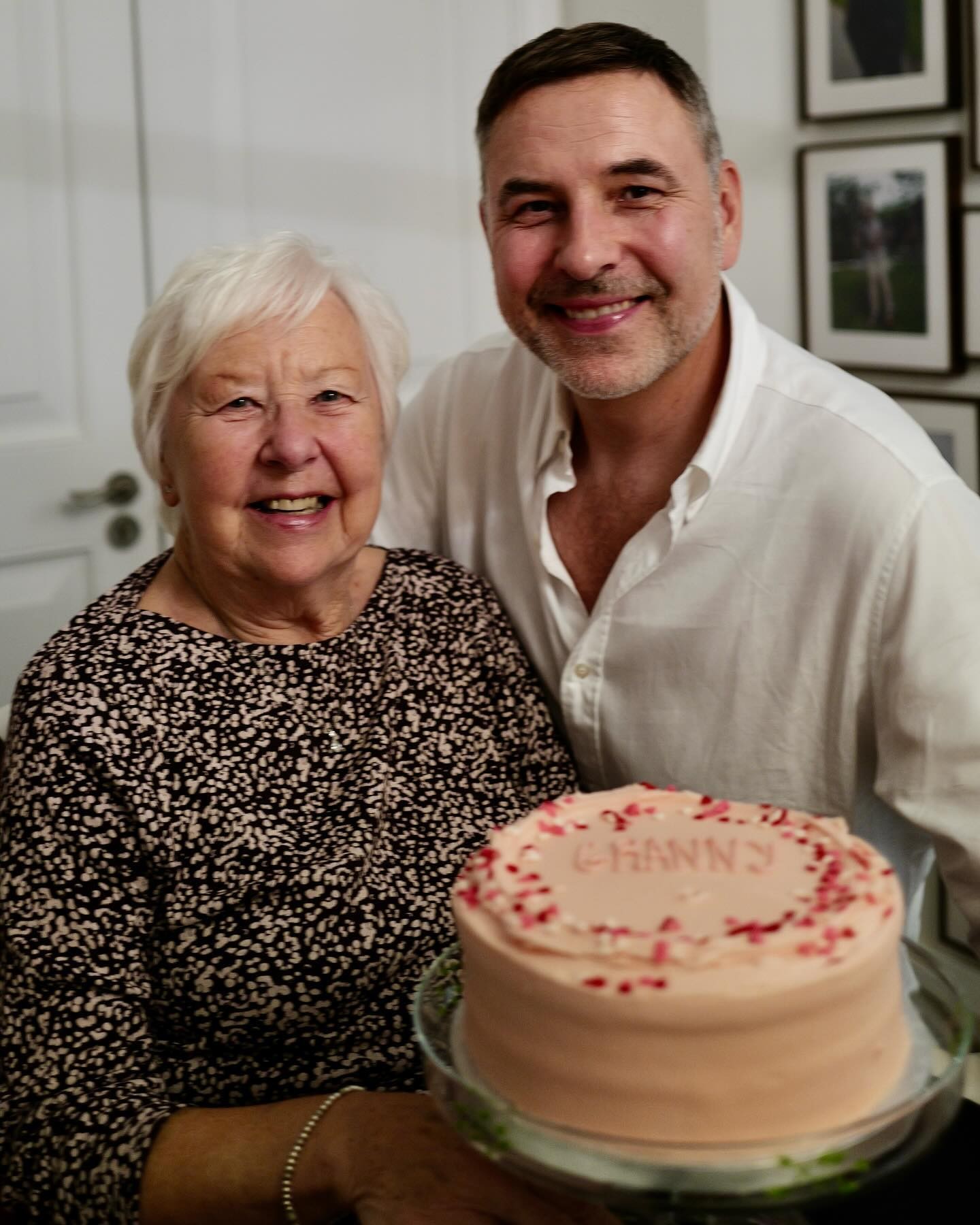 Britský komik David Walliams s maminou.