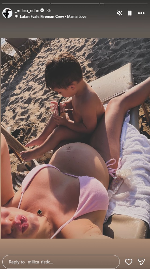 Milica Ristić pokazala trudnički stomak na plaži