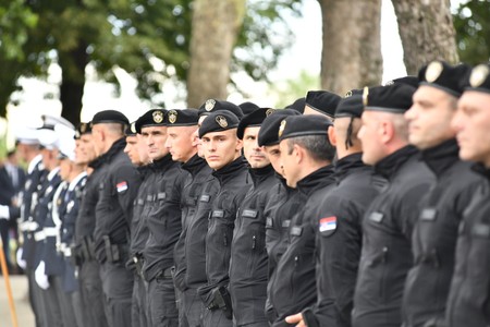 Pripadnici SAJ 