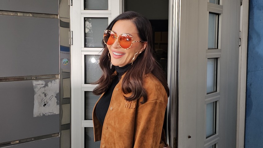 Ceca u miniću na snimanju Zvezda Granda