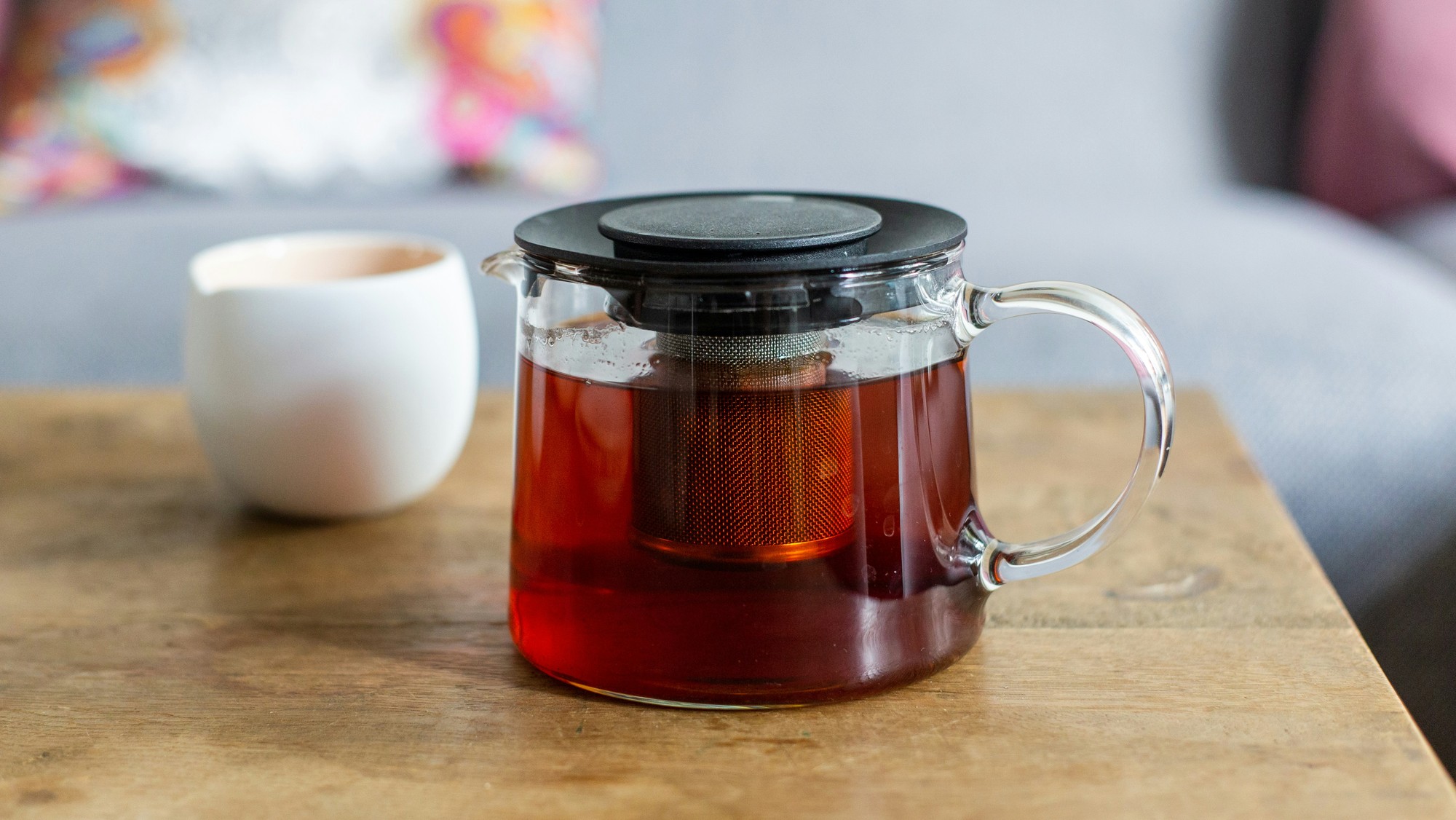 Čierny čaj je skvelým zdrojom kofeínu.