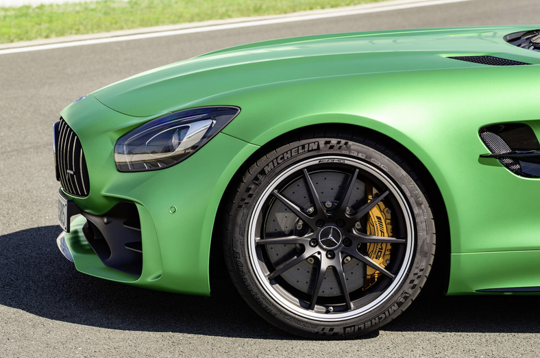 Mercedes-AMG GT R