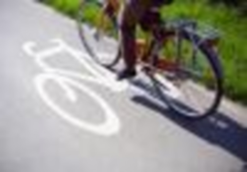 Znakowanie roweru polega na wygrawerowaniu specjalnym przyrządem typu "engrawer" oznaczenia składającego się z liter i cyfr oraz rejestracji w policyjnej bazie danych.