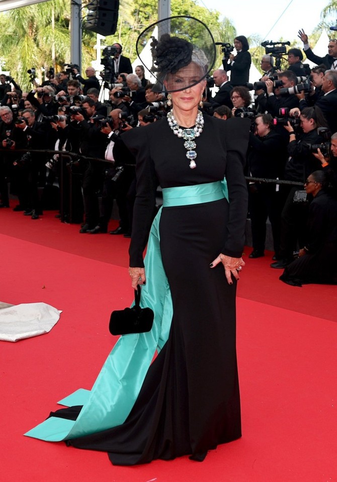 Helen Miren