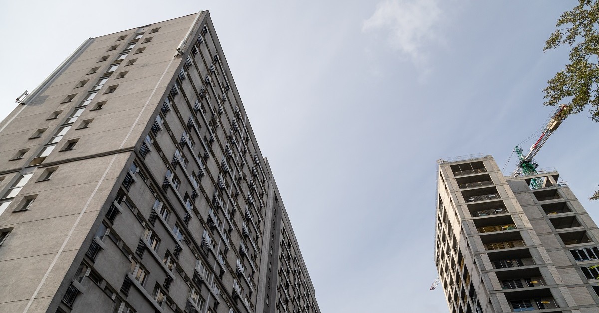 Komisarz UE: Kryzys mieszkaniowy. Czas, by wypracować europejskie rozwiązanie i chronić naszą demokrację [OPINIA]