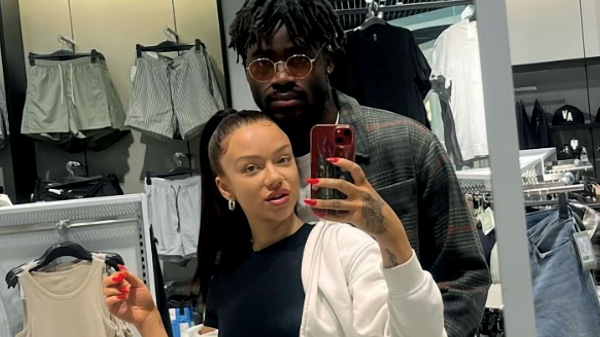 OVO JE FUDBALER IZ AFRIKE KOJI JE ZAVEO NAŠU PEVAČICU Tretira je kao kraljicu i obasipa je poklonima: 