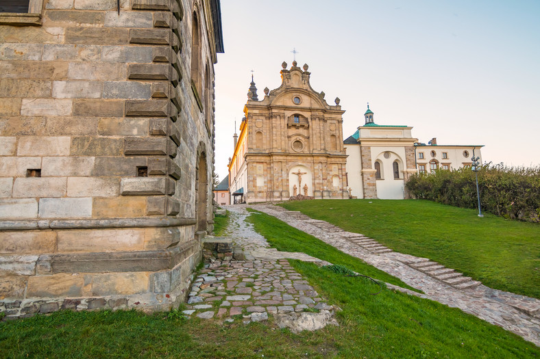 Miejsca kultu religijnego w Polsce - Święty Krzyż, Sanktuarium Relikwii Drzewa Świętego