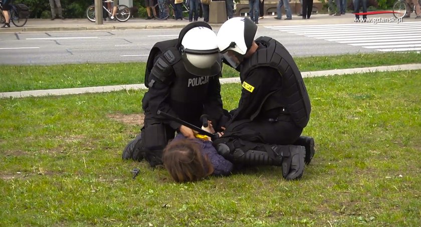 Minister zarzucił policji "barbarzyństwo". Przeprosi?