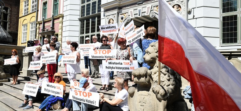 Manifestacja w Gdańsku. "Ręce precz od Westerplatte"