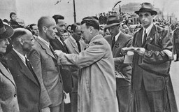 Trzydzieści lat rozliczeń z komunizmem. NRD, ZSRS, demoludy i Polska