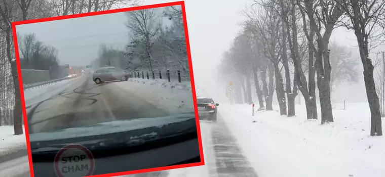 Zaczął robić efektowne piruety. Wcześniej kierowca Opla jechał bez wyobraźni [WIDEO]