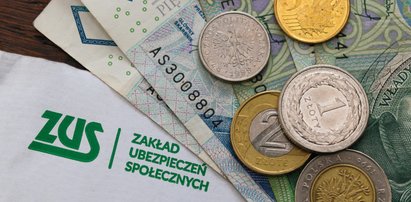 Waloryzacja emerytur to nie wszystko! 380 zł dodatkowo do emerytury dla niektórych seniorów 