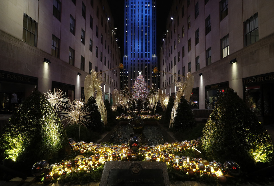 Choinka w Rockefeller Center rozbłysła 50 tys. świateł