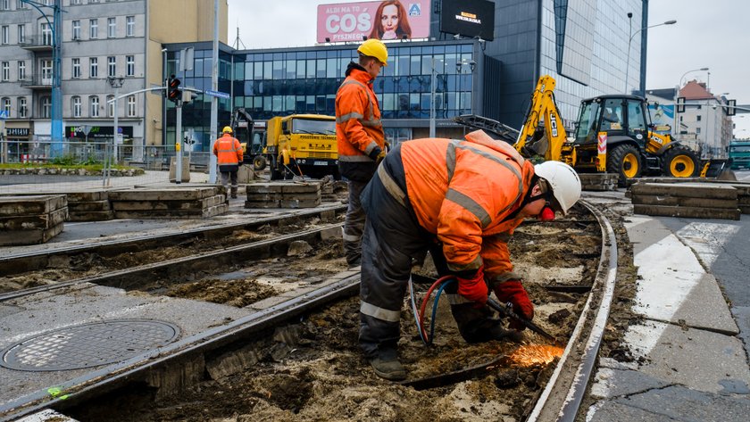 Zamknęli ul. Zwycięstwa w Gliwicach na pół roku. Trwają prace z przebudową infrastruktury podziemnej